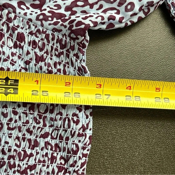 Plus Size Women's 4X (28W-30W) Animal‎ Print Tunic Top Smocked Keyhole Stretch - Picture 7 of 13